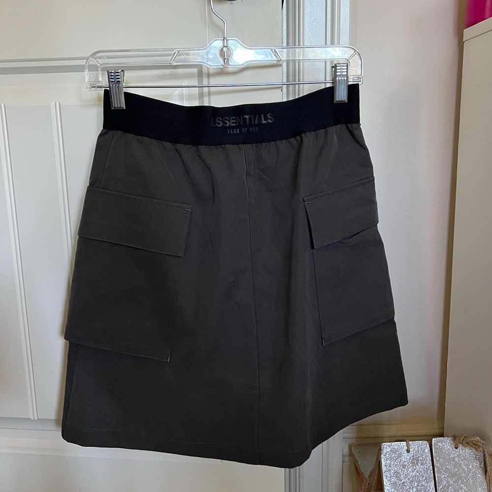 Essentials Fear of God above the knee skirt